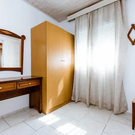 Koulouris Apartments & Studios Lantställe Kalivai