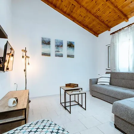 Lantställe Koulouris Apartments & Studios
