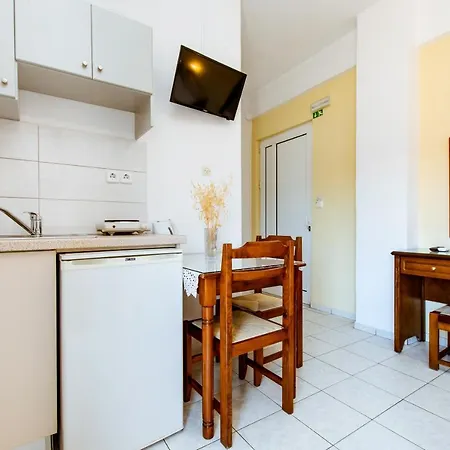Koulouris Apartments & Studios Kalivai